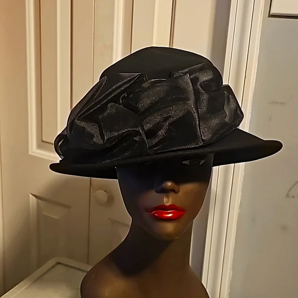 NWOT Betmar New York Designer Luxury Hat, Black w/Satin Large Bow, Wool / Felt Betmar Black Hats for Women | eBay main image 3